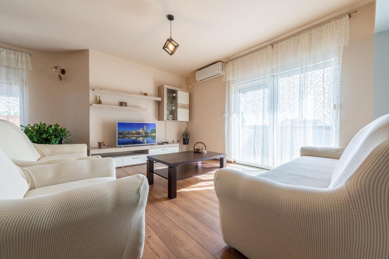Home Idassa Ζαντάρ Εξωτερικό φωτογραφία