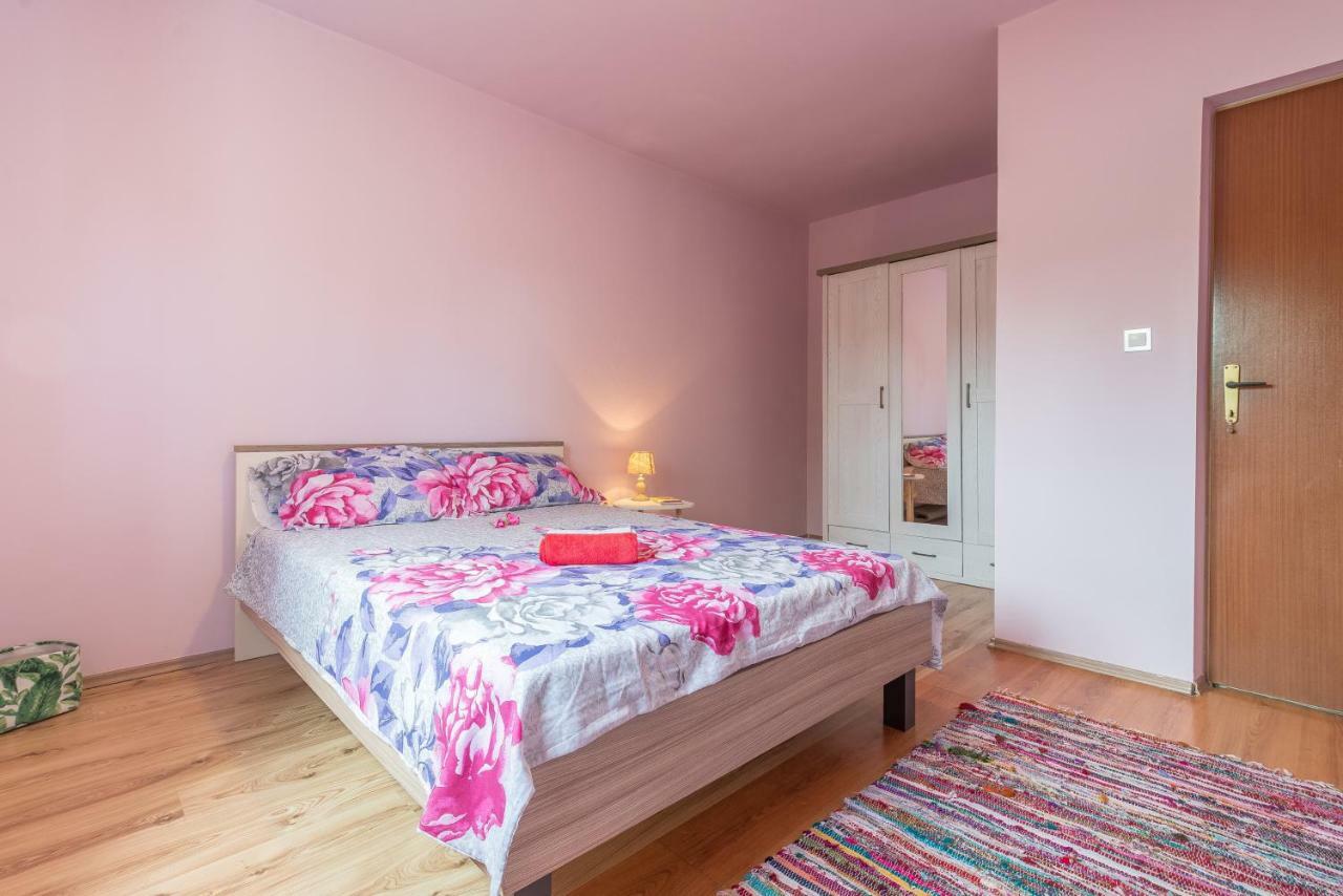 Home Idassa Ζαντάρ Εξωτερικό φωτογραφία
